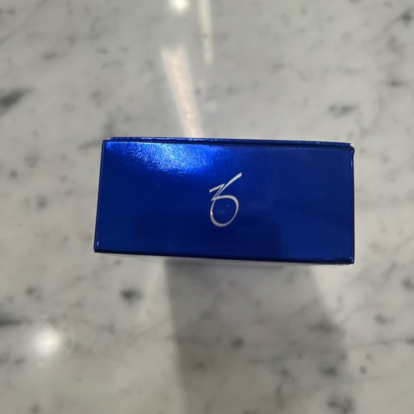 ZO Skincare renew and moisturize - Picture 4 of 10